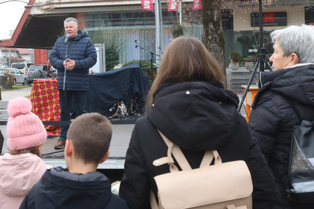 BOŽIČNI SEJEM Z OBISKOM TREH DOBRIH MOŽ 05 FOTO LJUBO VUKELIČ